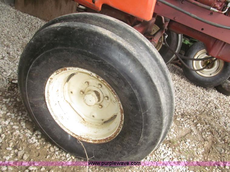 image for item F7180 Allis Chalmers AC7000 tractor