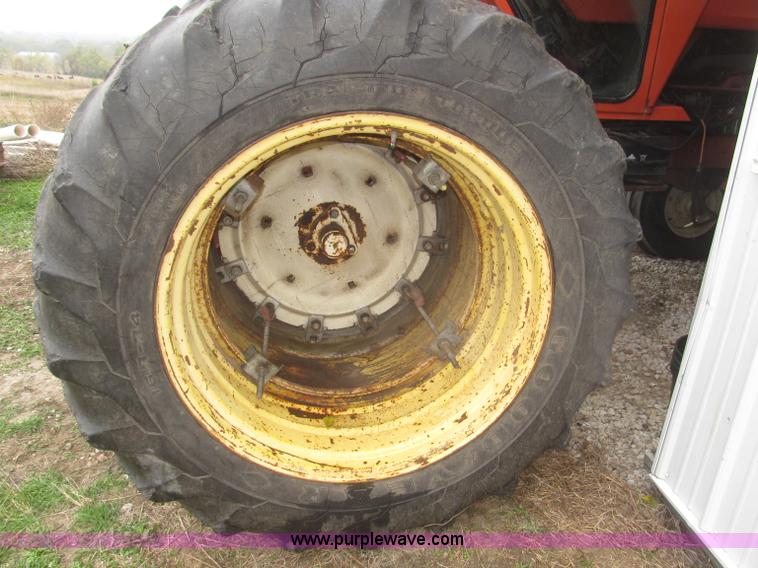 image for item F7180 Allis Chalmers AC7000 tractor