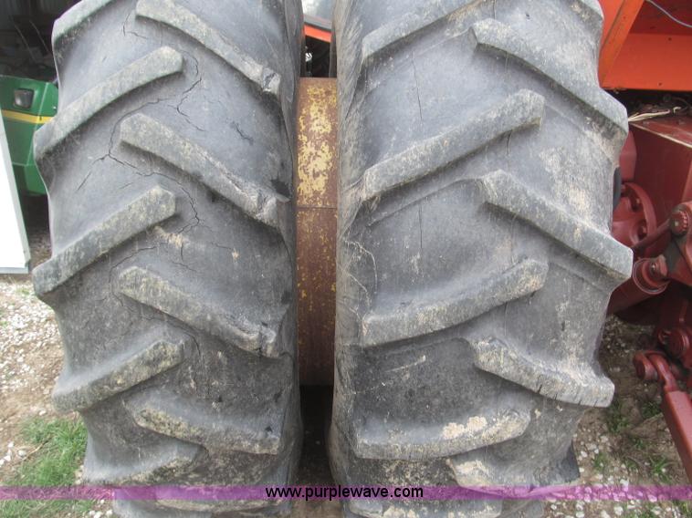 image for item F7180 Allis Chalmers AC7000 tractor