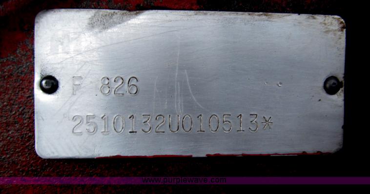 image for item F7182 1971 International Farmall 826 tractor