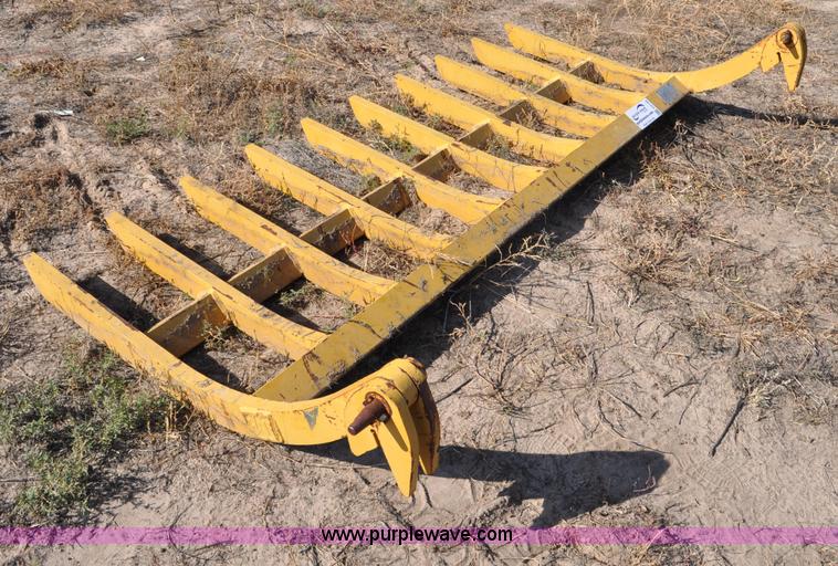 image for item G6189 Caterpillar root rake
