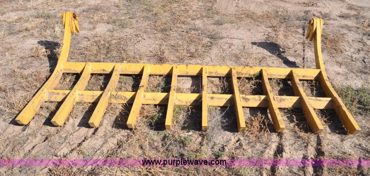 image for item G6189 Caterpillar root rake