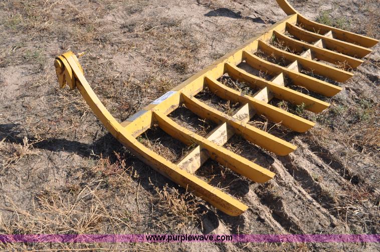 image for item G6189 Caterpillar root rake