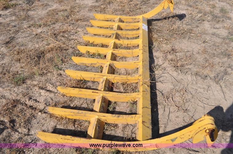 image for item G6189 Caterpillar root rake