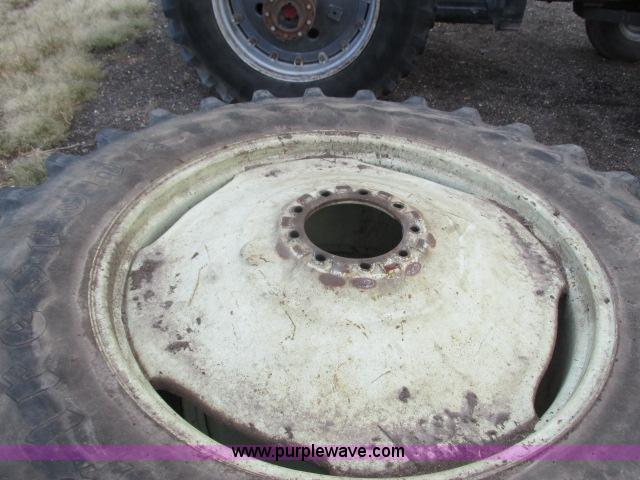 image for item G8922 White 2-135 Field Boss tractor