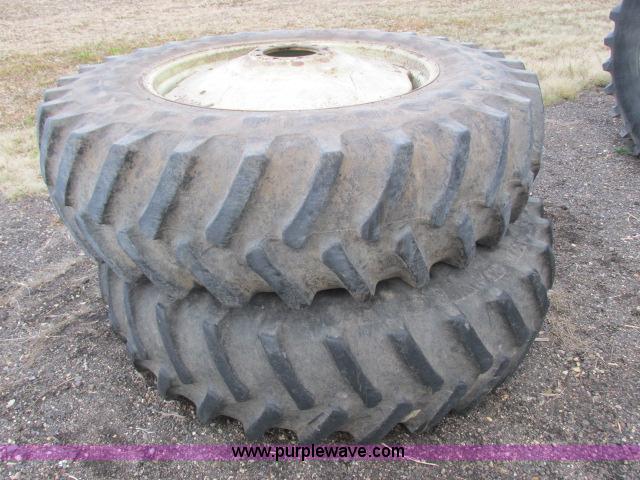 image for item G8922 White 2-135 Field Boss tractor