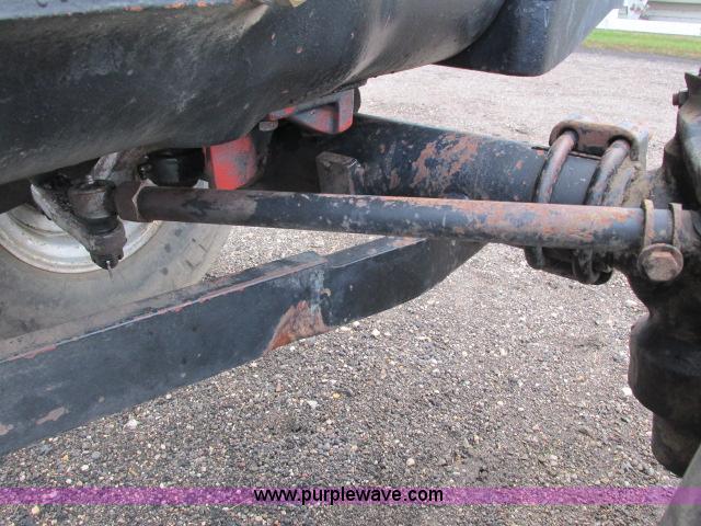 image for item G8922 White 2-135 Field Boss tractor