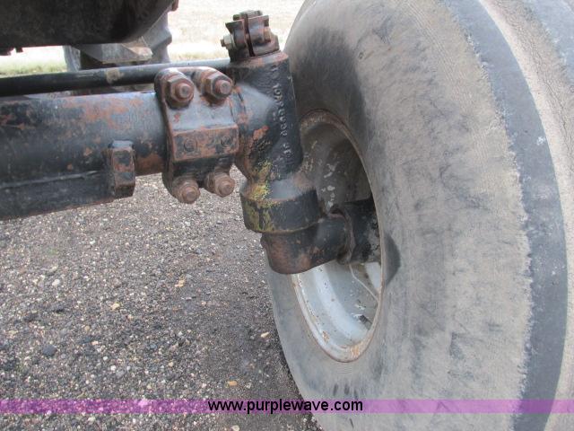 image for item G8922 White 2-135 Field Boss tractor