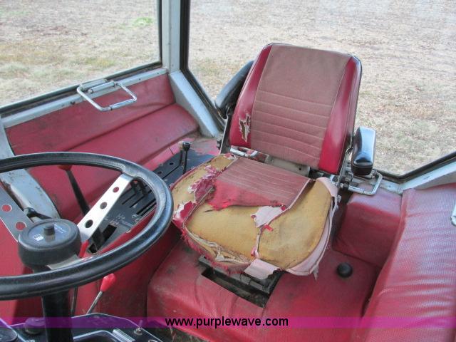 image for item G8922 White 2-135 Field Boss tractor