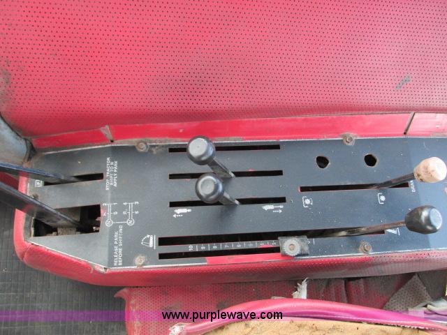 image for item G8922 White 2-135 Field Boss tractor