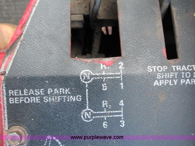 image for item G8922 White 2-135 Field Boss tractor