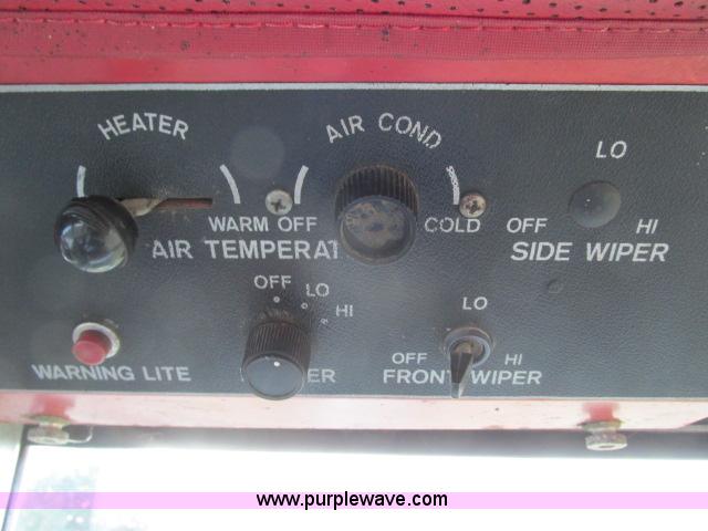 image for item G8922 White 2-135 Field Boss tractor