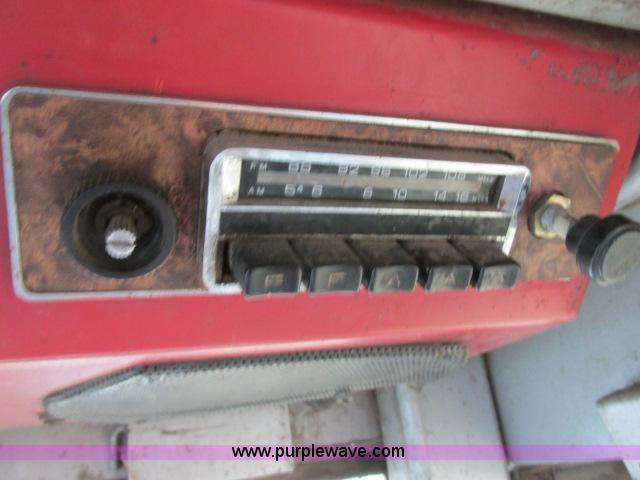 image for item G8922 White 2-135 Field Boss tractor