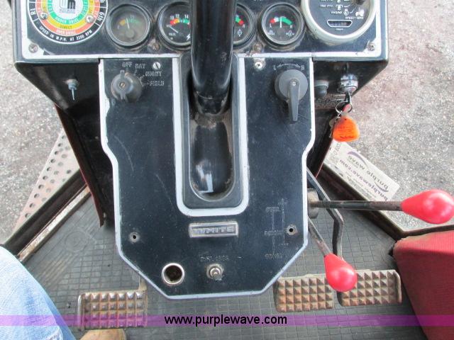 image for item G8922 White 2-135 Field Boss tractor