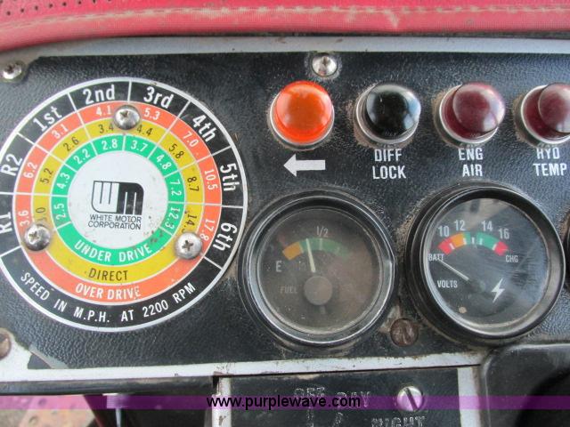 image for item G8922 White 2-135 Field Boss tractor