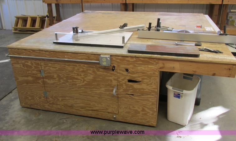 image for item G8935 Delta Unisaw table saw