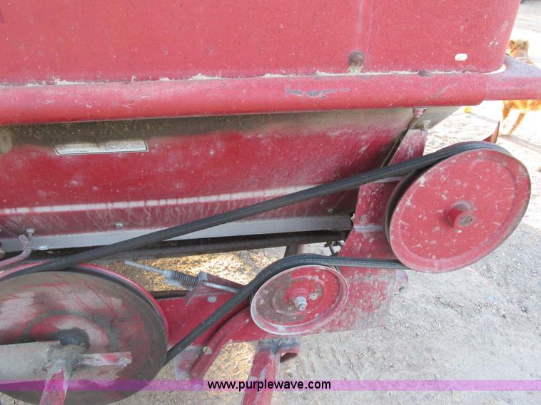 image for item G8945 New Holland 155 manure spreader