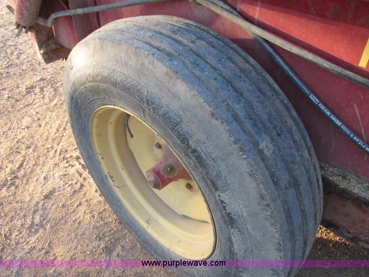 image for item G8945 New Holland 155 manure spreader