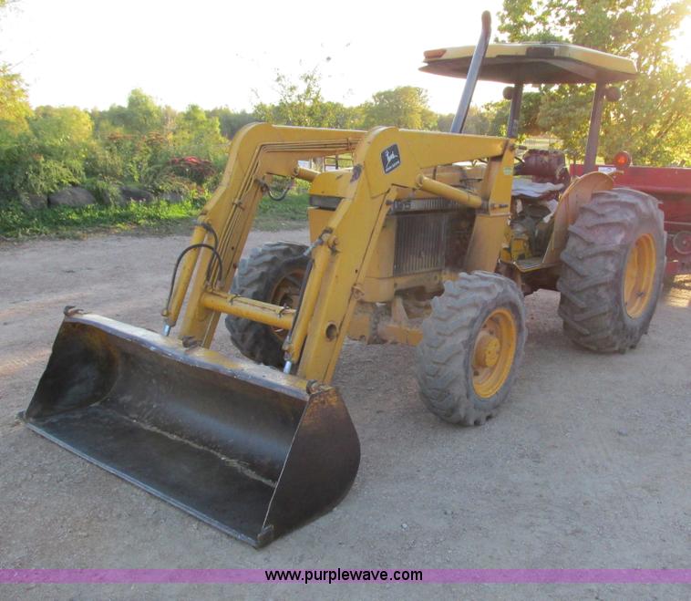 image for item G8946 John Deere 2155 tractor