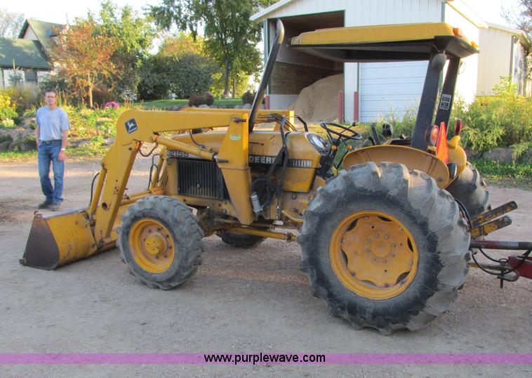 image for item G8946 John Deere 2155 tractor