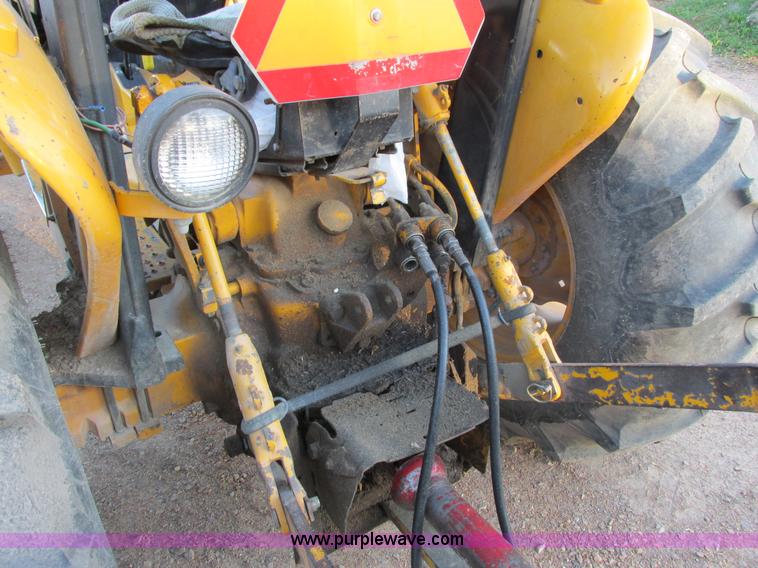 image for item G8946 John Deere 2155 tractor