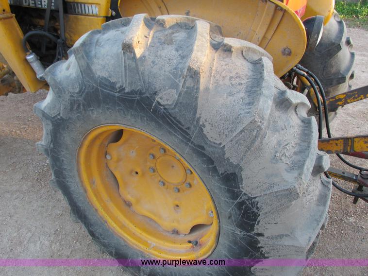 image for item G8946 John Deere 2155 tractor