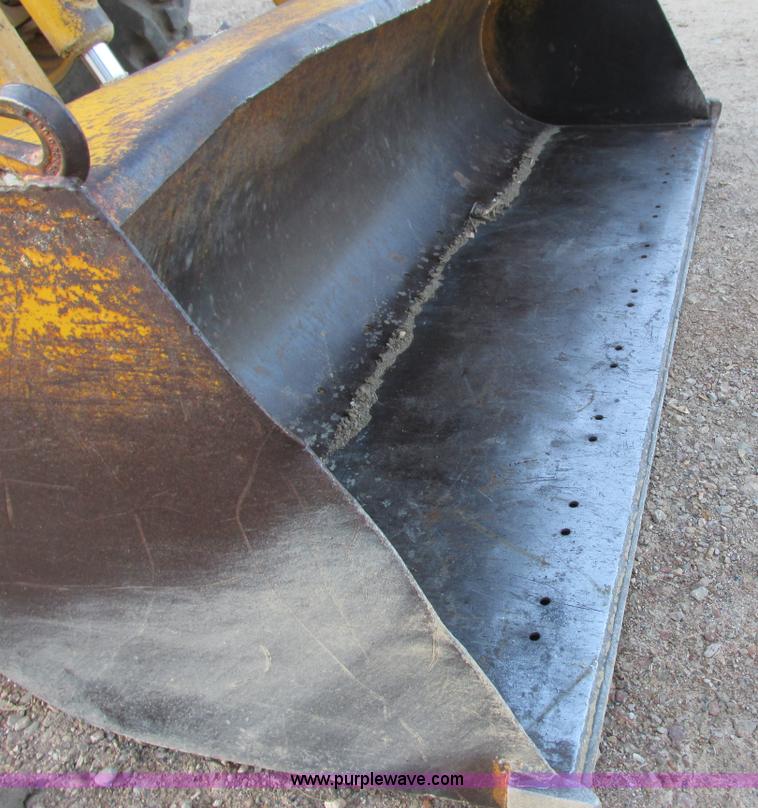 image for item G8946 John Deere 2155 tractor