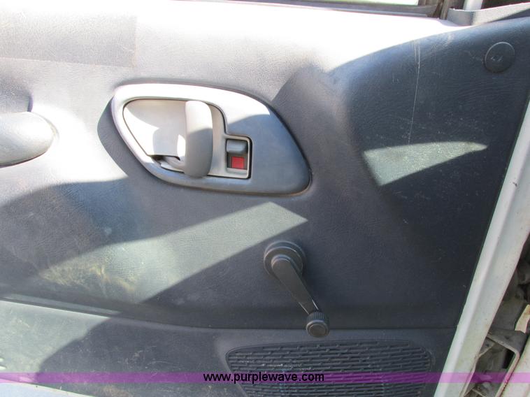 image for item I4224 1995 Chevrolet Suburban K2500 SUV