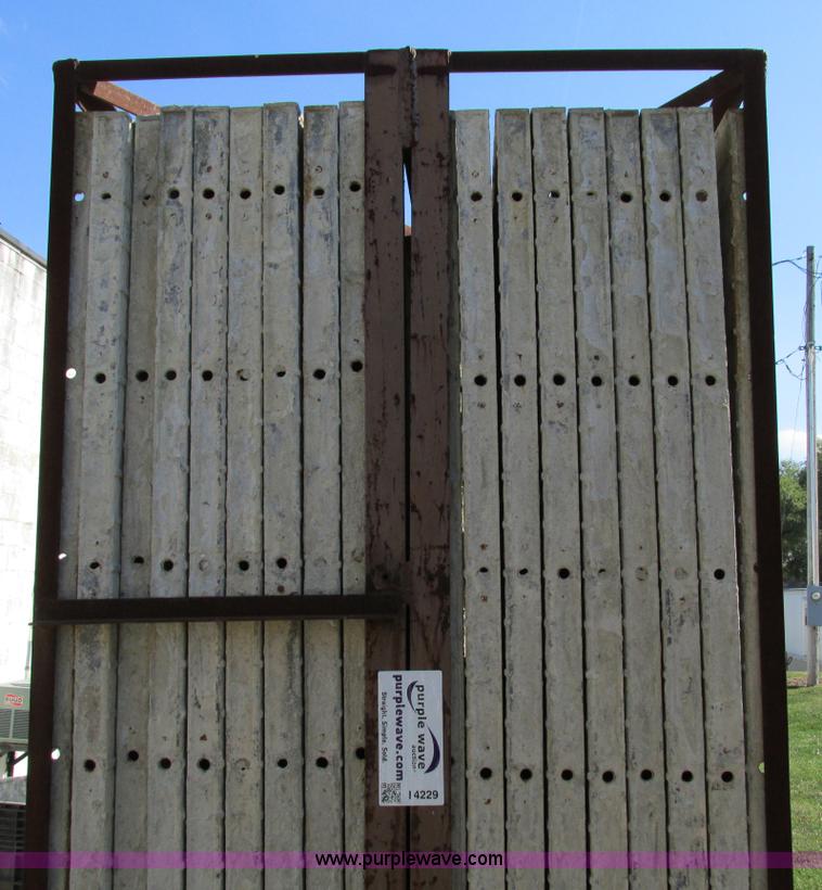 image for item I4229 (18) Symons Silver aluminum concrete forms