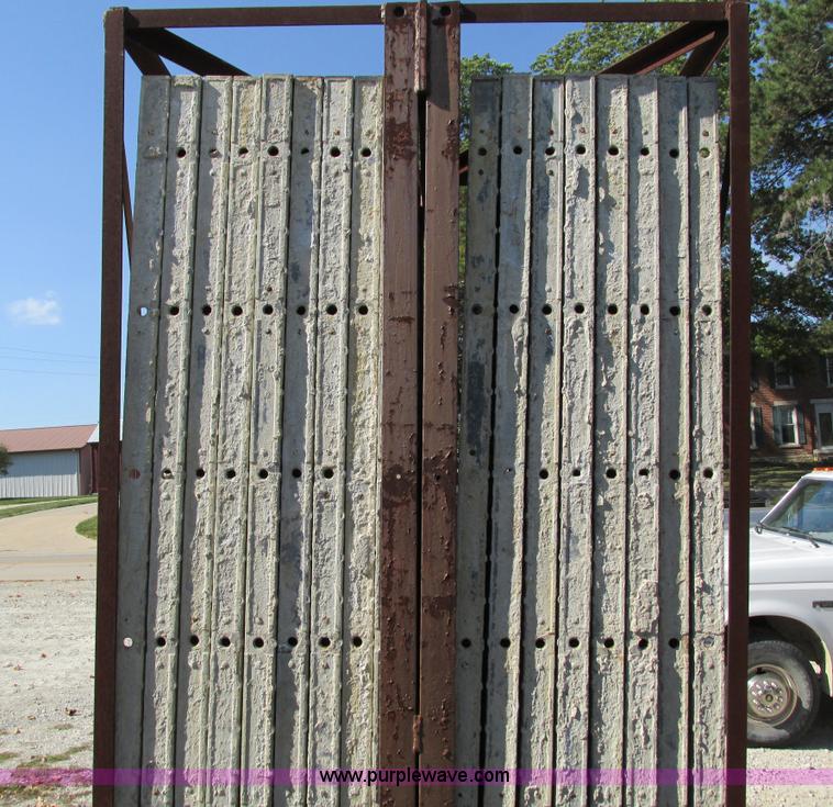 image for item I4231 (17) Symons Silver aluminum concrete forms