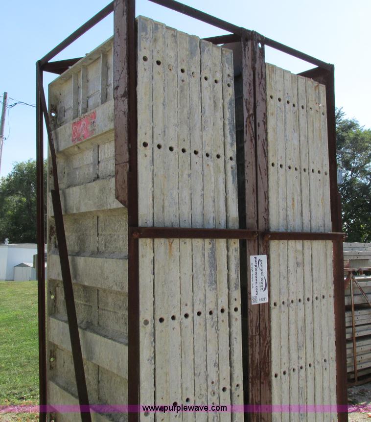 image for item I4231 (17) Symons Silver aluminum concrete forms