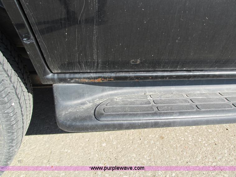 image for item I4233 2002 Chevrolet Tahoe SUV