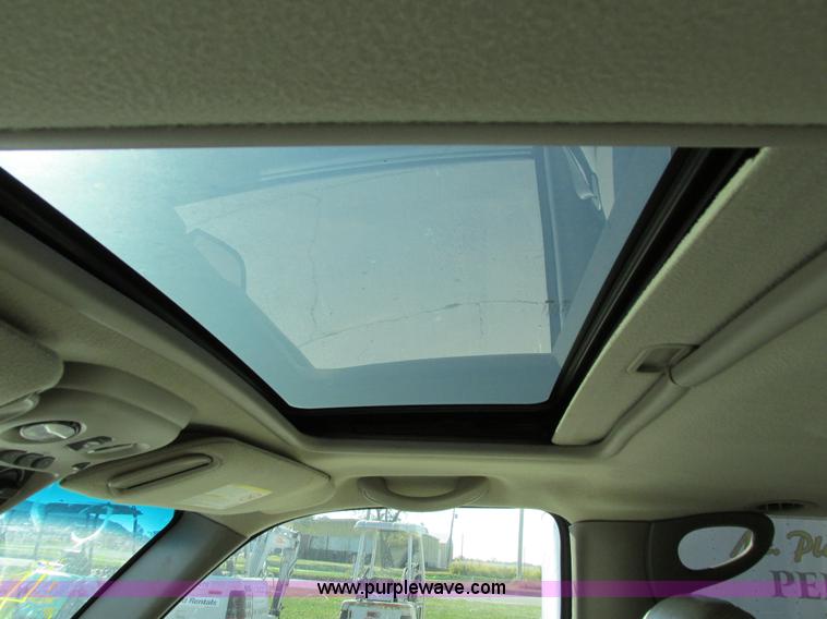 image for item I4233 2002 Chevrolet Tahoe SUV