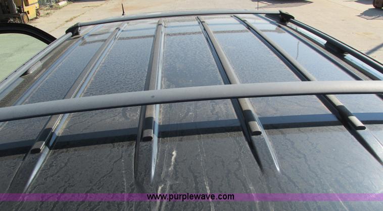 image for item I4233 2002 Chevrolet Tahoe SUV