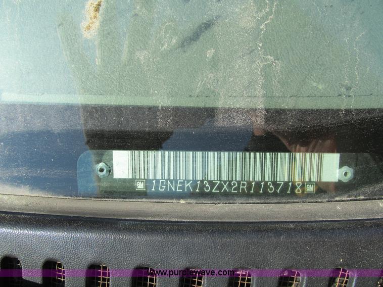 image for item I4233 2002 Chevrolet Tahoe SUV