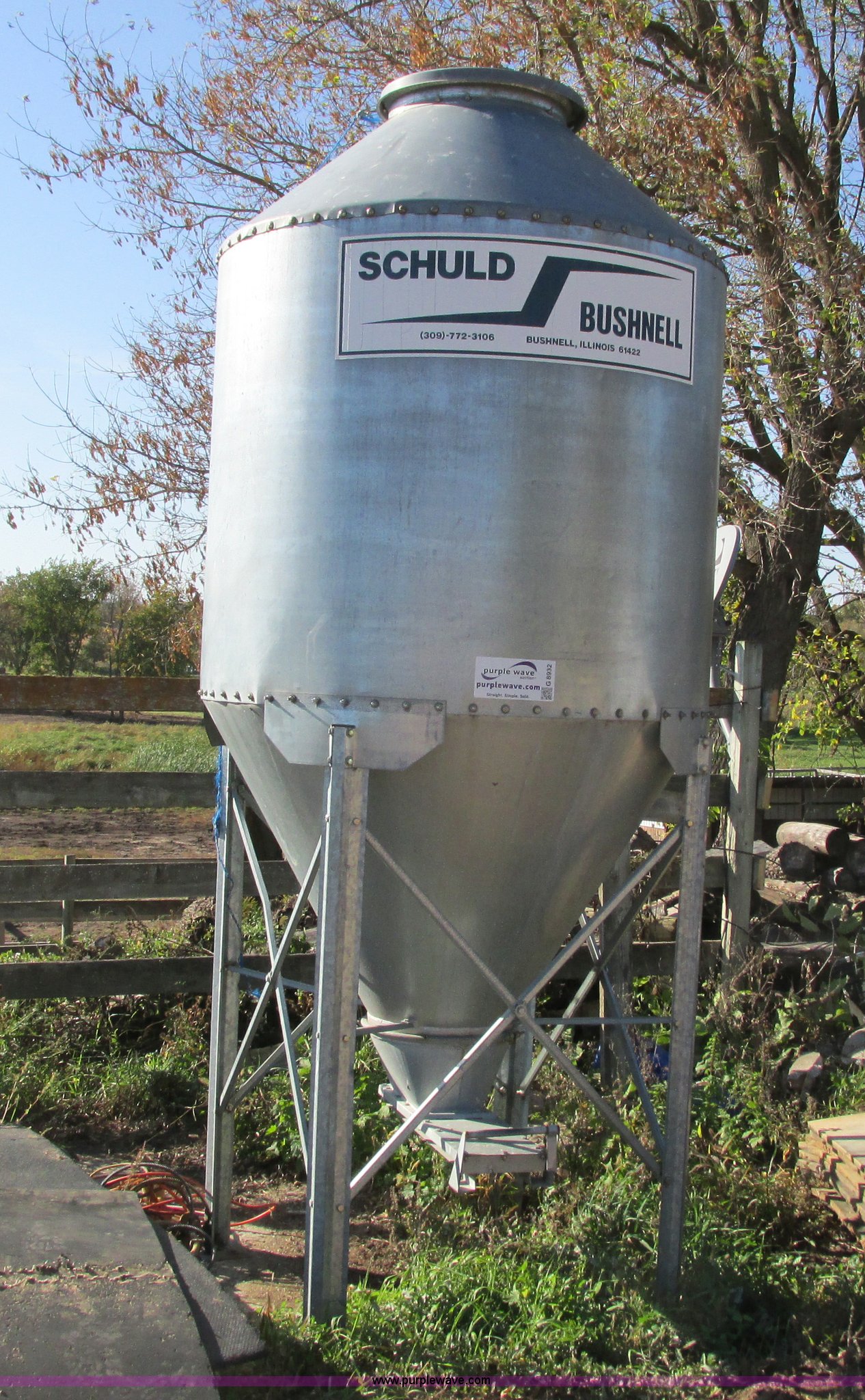 Schuld Bushnell feed bin in Delano, MN Item G8932 sold Purple Wave