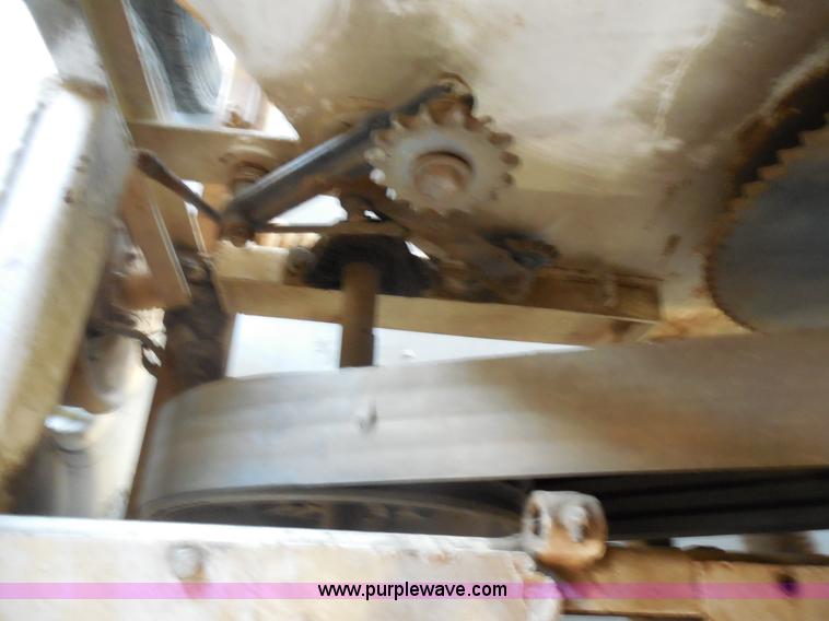 image for item E7734 Bowie Victor 800 Hydro mulcher