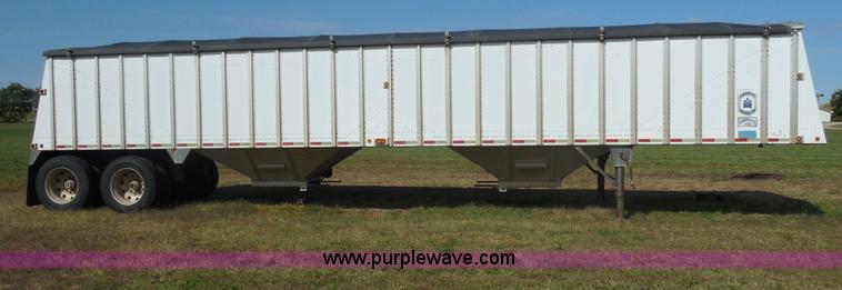 image for item E7738 2000 Merritt aluminum grain trailer