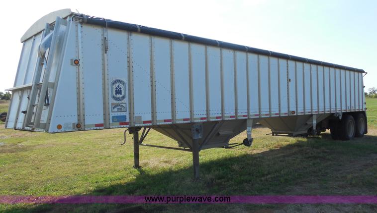 image for item E7738 2000 Merritt aluminum grain trailer