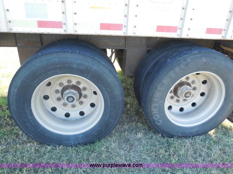 image for item E7738 2000 Merritt aluminum grain trailer