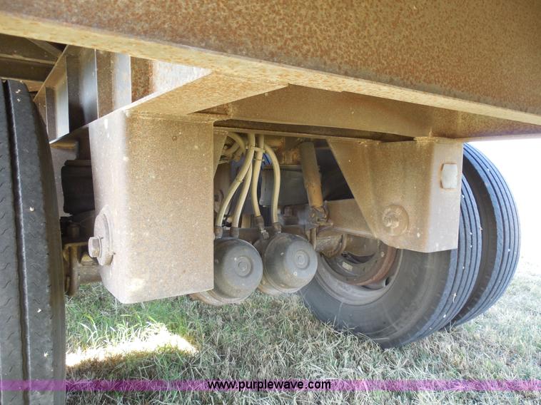 image for item E7738 2000 Merritt aluminum grain trailer