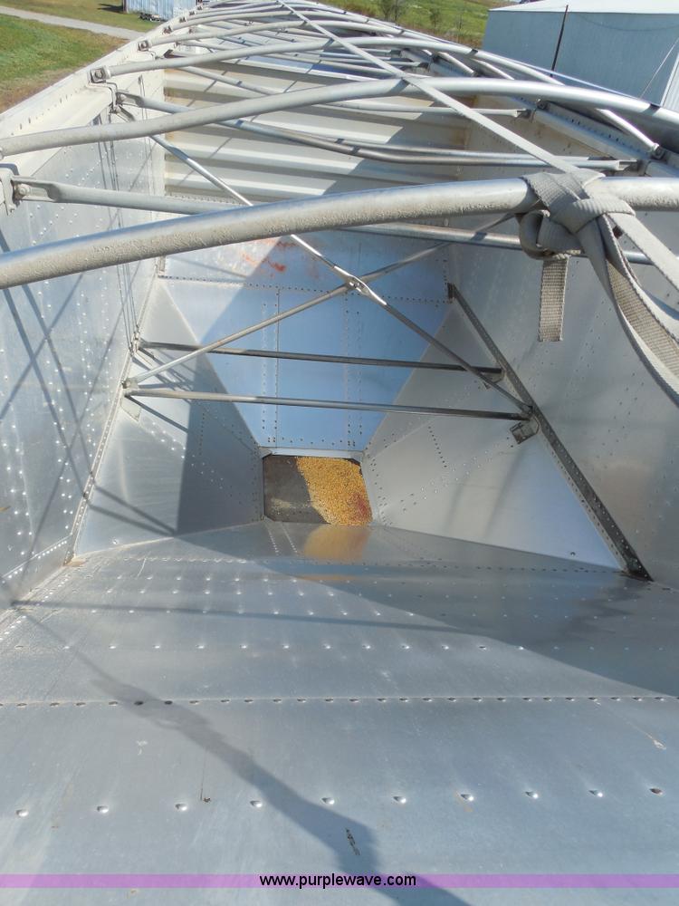 image for item E7738 2000 Merritt aluminum grain trailer