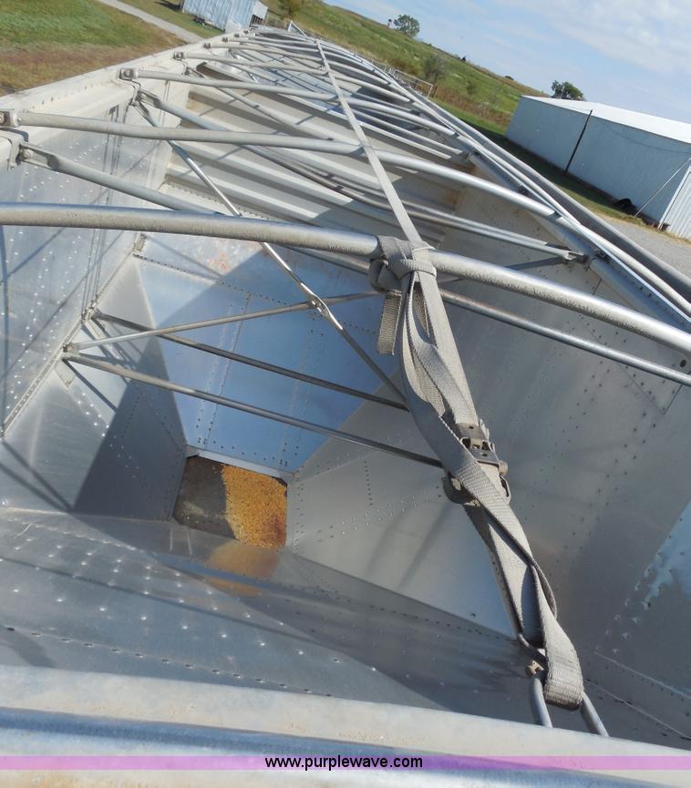 image for item E7738 2000 Merritt aluminum grain trailer