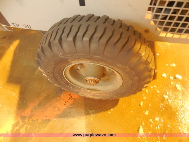 image for item E7741 Ingersoll Rand MC-2A air compressor