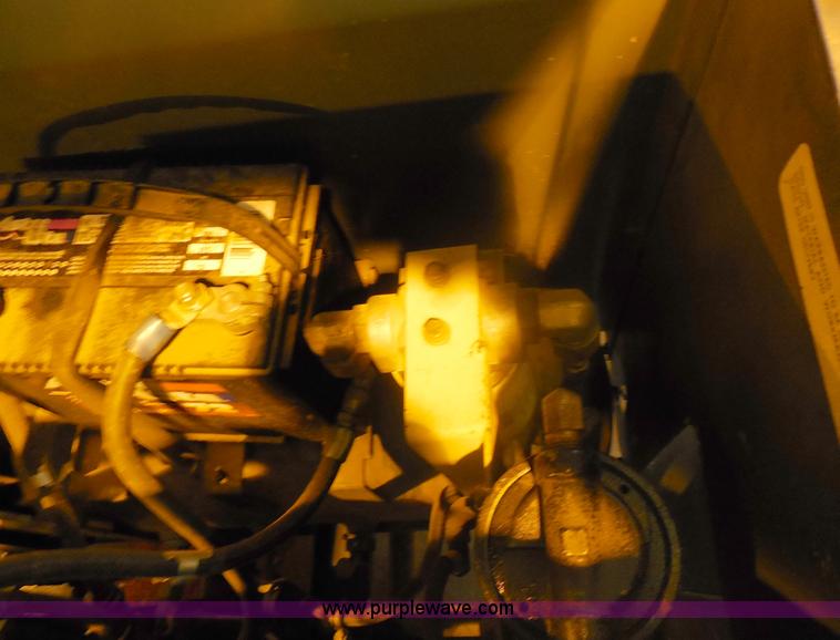 image for item E7741 Ingersoll Rand MC-2A air compressor