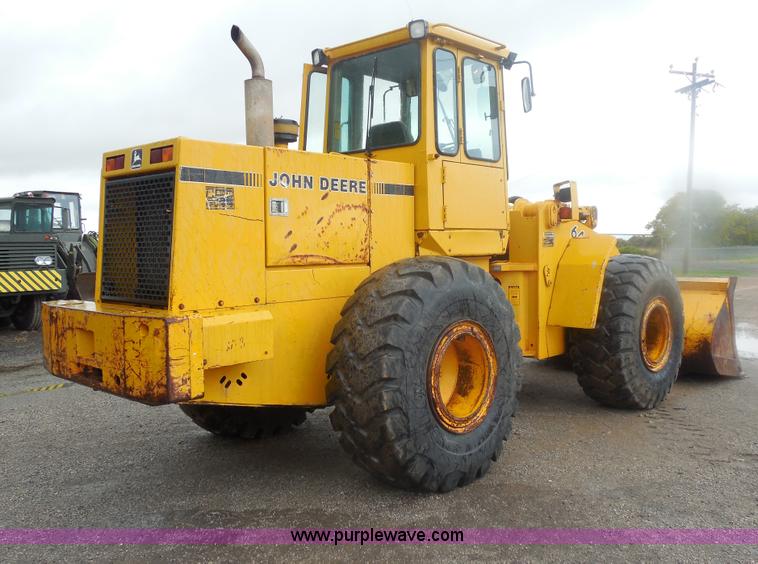 image for item E7746 1990 John Deere 644E articulated wheel loader