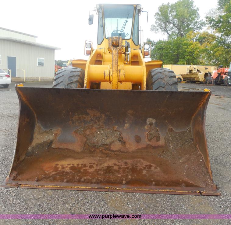 image for item E7746 1990 John Deere 644E articulated wheel loader