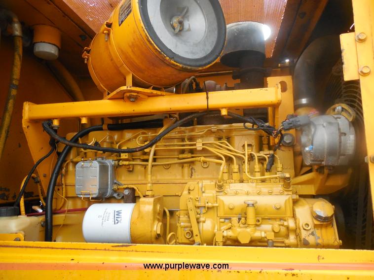 image for item E7746 1990 John Deere 644E articulated wheel loader