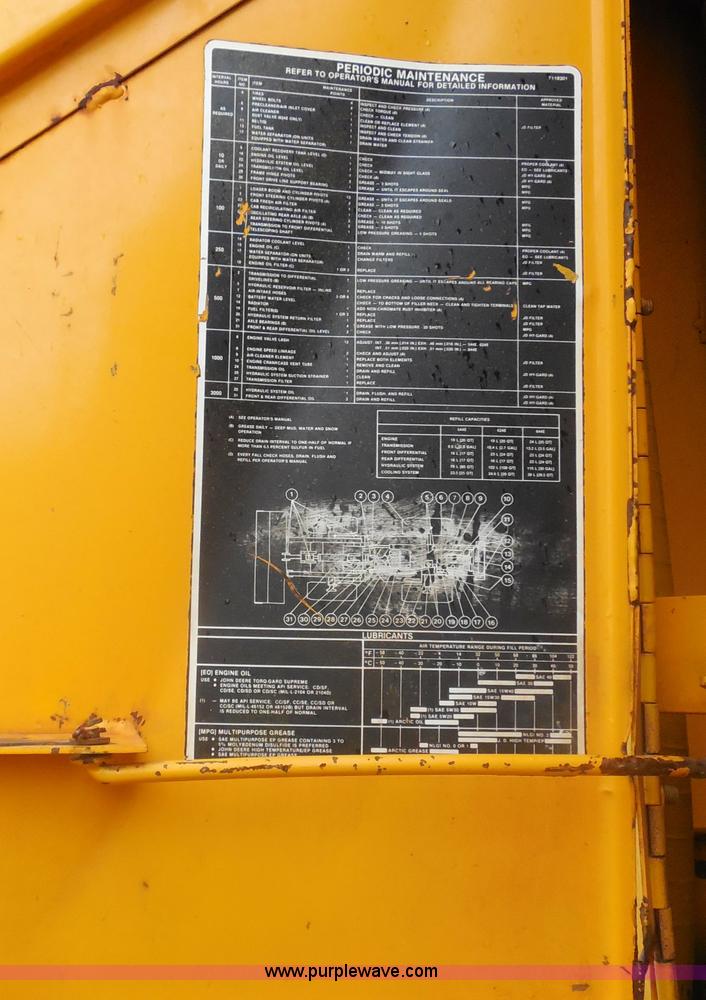 image for item E7746 1990 John Deere 644E articulated wheel loader