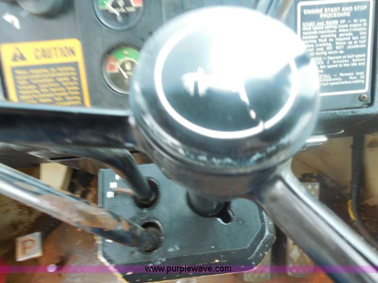 image for item E7746 1990 John Deere 644E articulated wheel loader